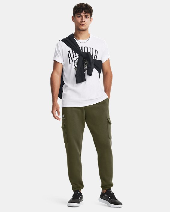 Men's UA Essential Fleece Cargo Pants, Green, pdpMainDesktop image number 2